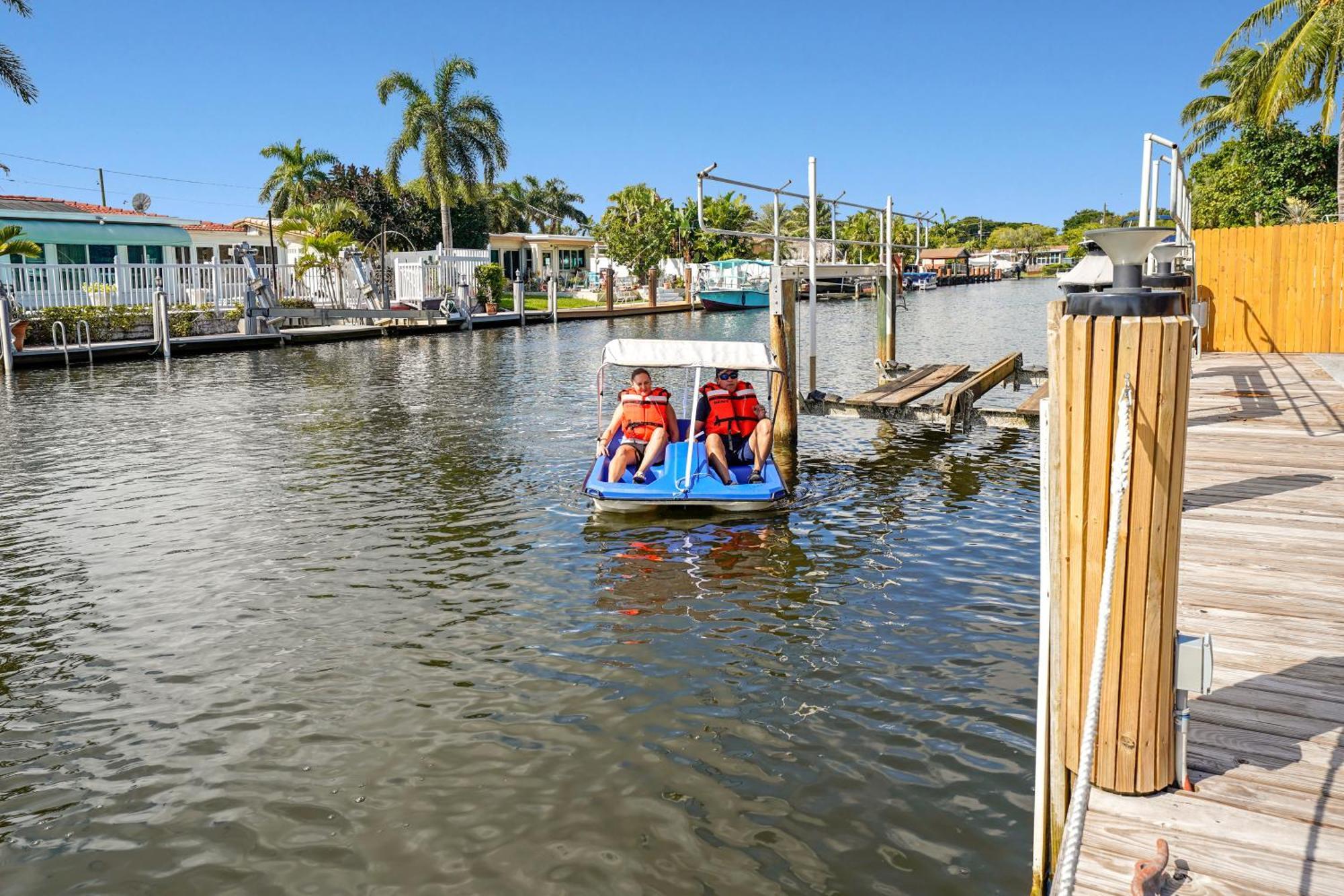 Waterfront Fll&Beaches, Bbq, Kayaks, Canoe デイニア・ビーチ エクステリア 写真